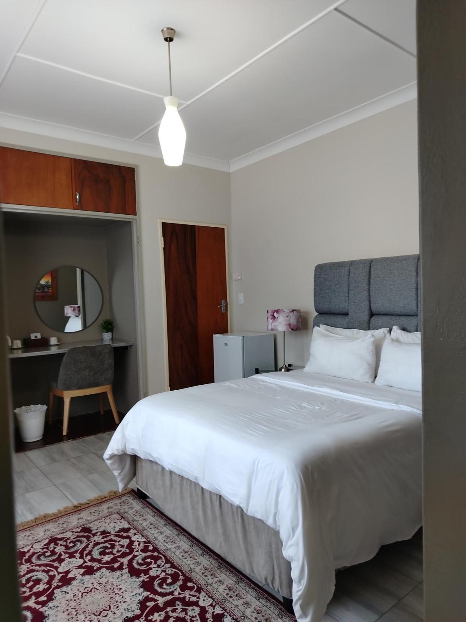 Hotel Tag@12A à Piet Retief Extérieur photo